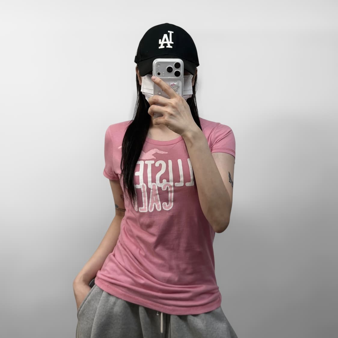 홀리스터 스펠 로고 반팔티 핑크 상품이미지1