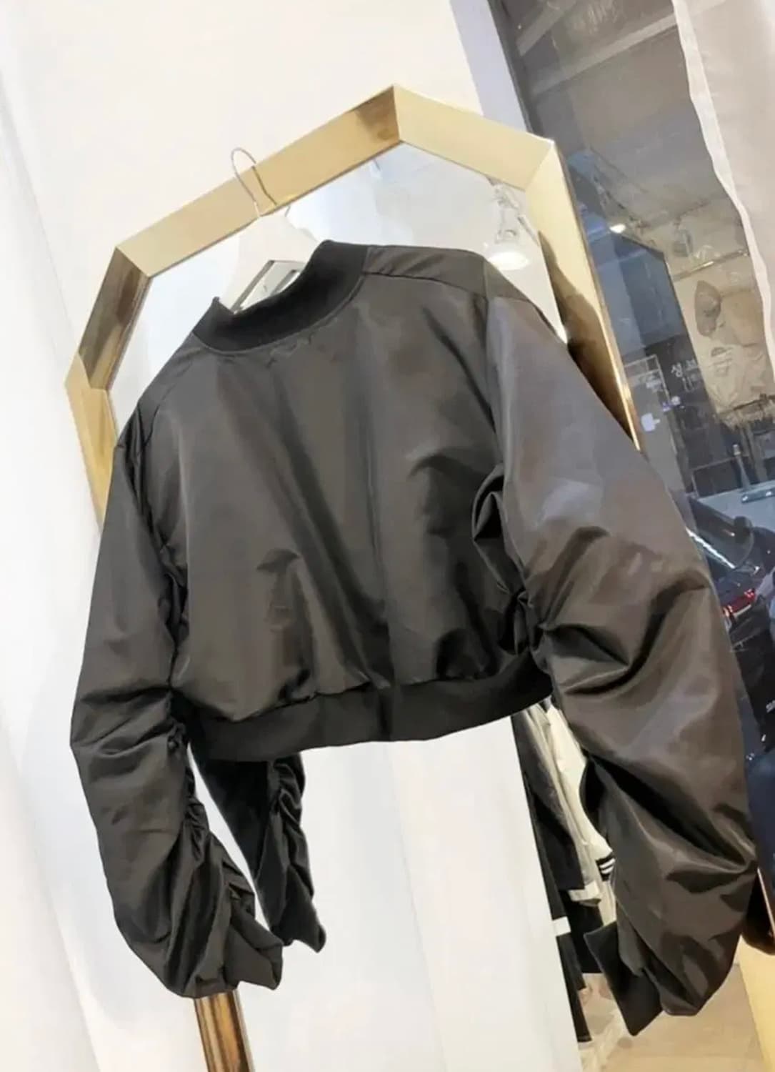 지그재그 셔링 항공점퍼 블랙  (가격내림) 상품이미지3