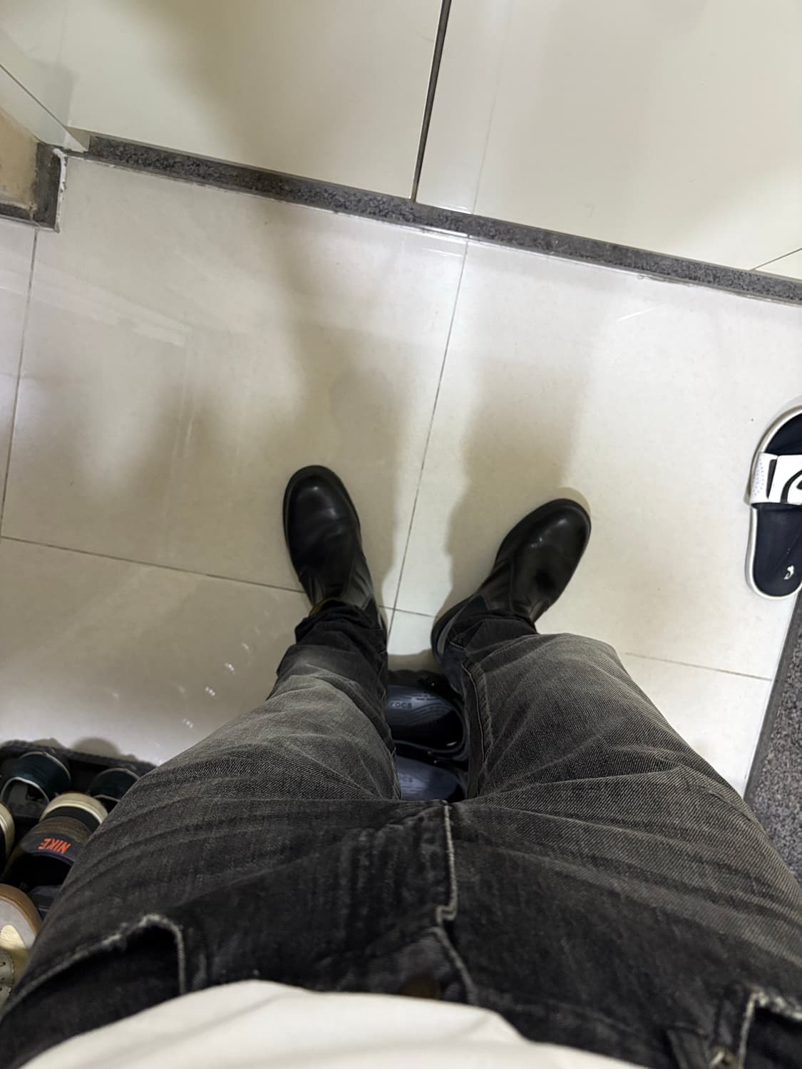 (32) 18ss 생로랑 블랙 디스 데님 팬츠 진 상품이미지3