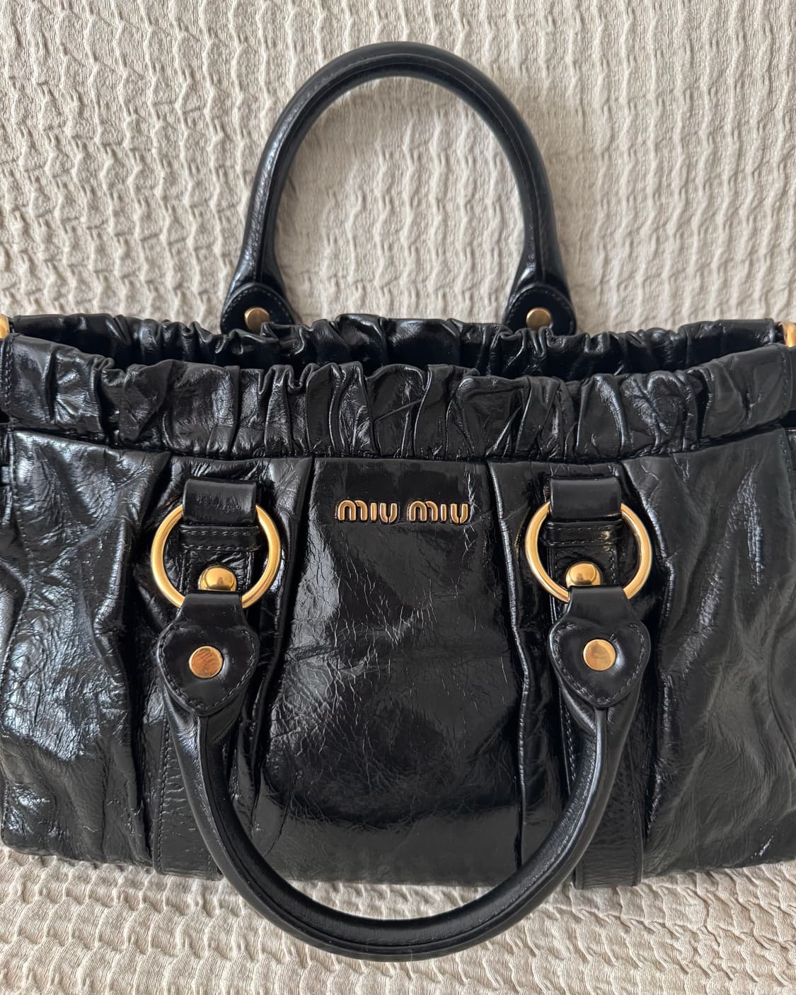 미우미우 비텔로 럭스 사첼백 토트백 숄더크로스백 상품이미지6