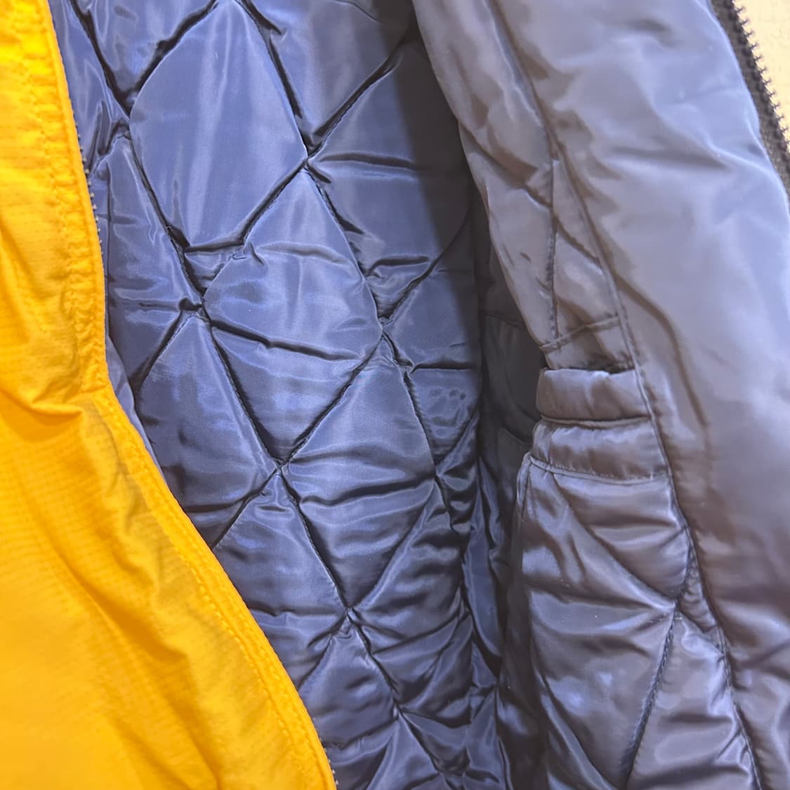 빈티지 오클랜드 에슬레틱스 퀼팅 나일론자켓 상품이미지4