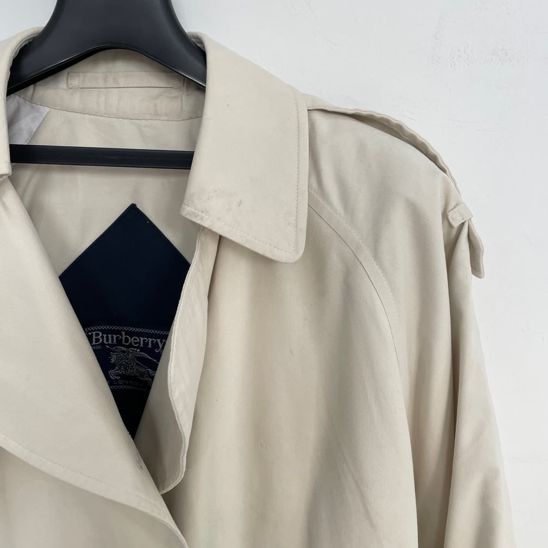 버버리 금장 더블 트렌치 코트 상품이미지4