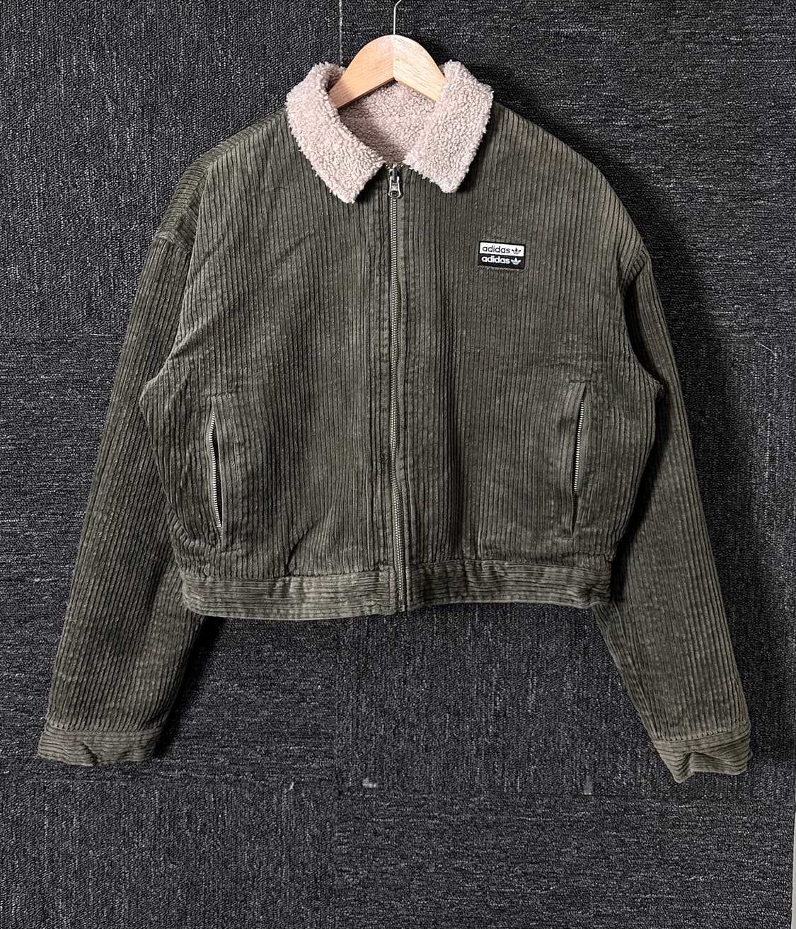 아디다스 코듀로이 양면 보아털 자켓 M 카키 상품이미지1