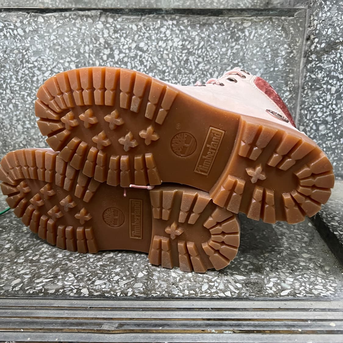 팀버랜드 6인치 프리미엄 핑크 누벅 벨벳 부츠 상품이미지8