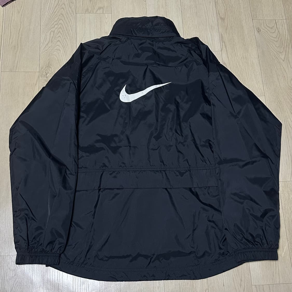 나이키 스우시 블랙 바람막이 상품이미지2