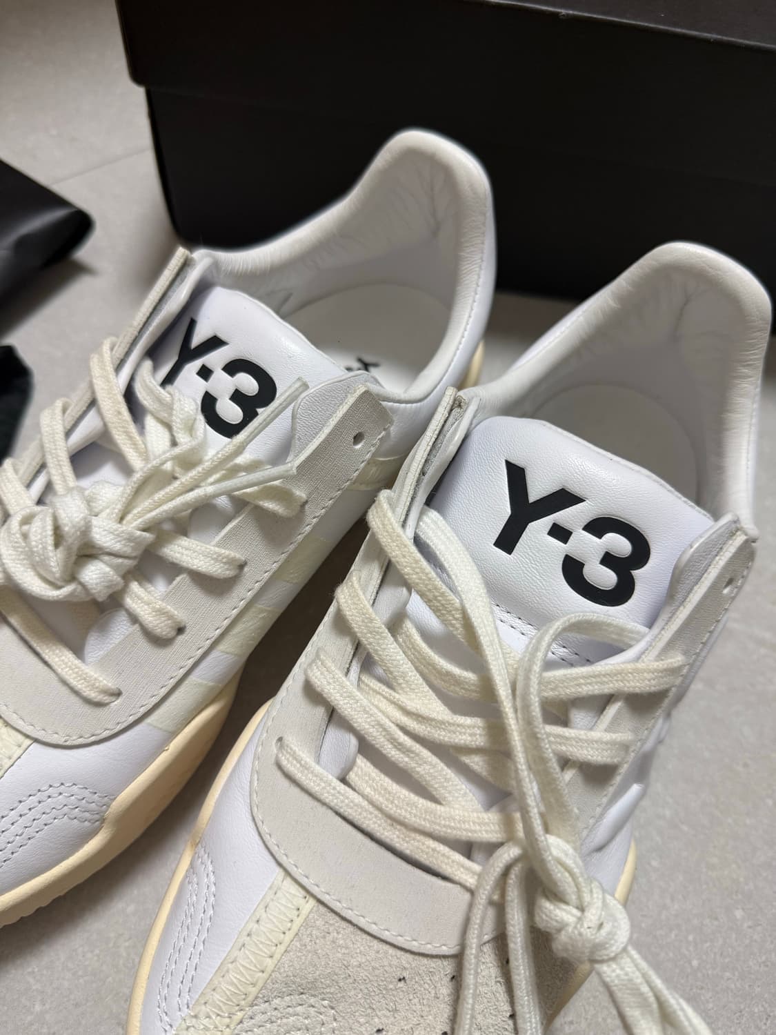 [새상품] Y-3 유누 화이트 에크루 틴트 235 운동화 상품이미지5