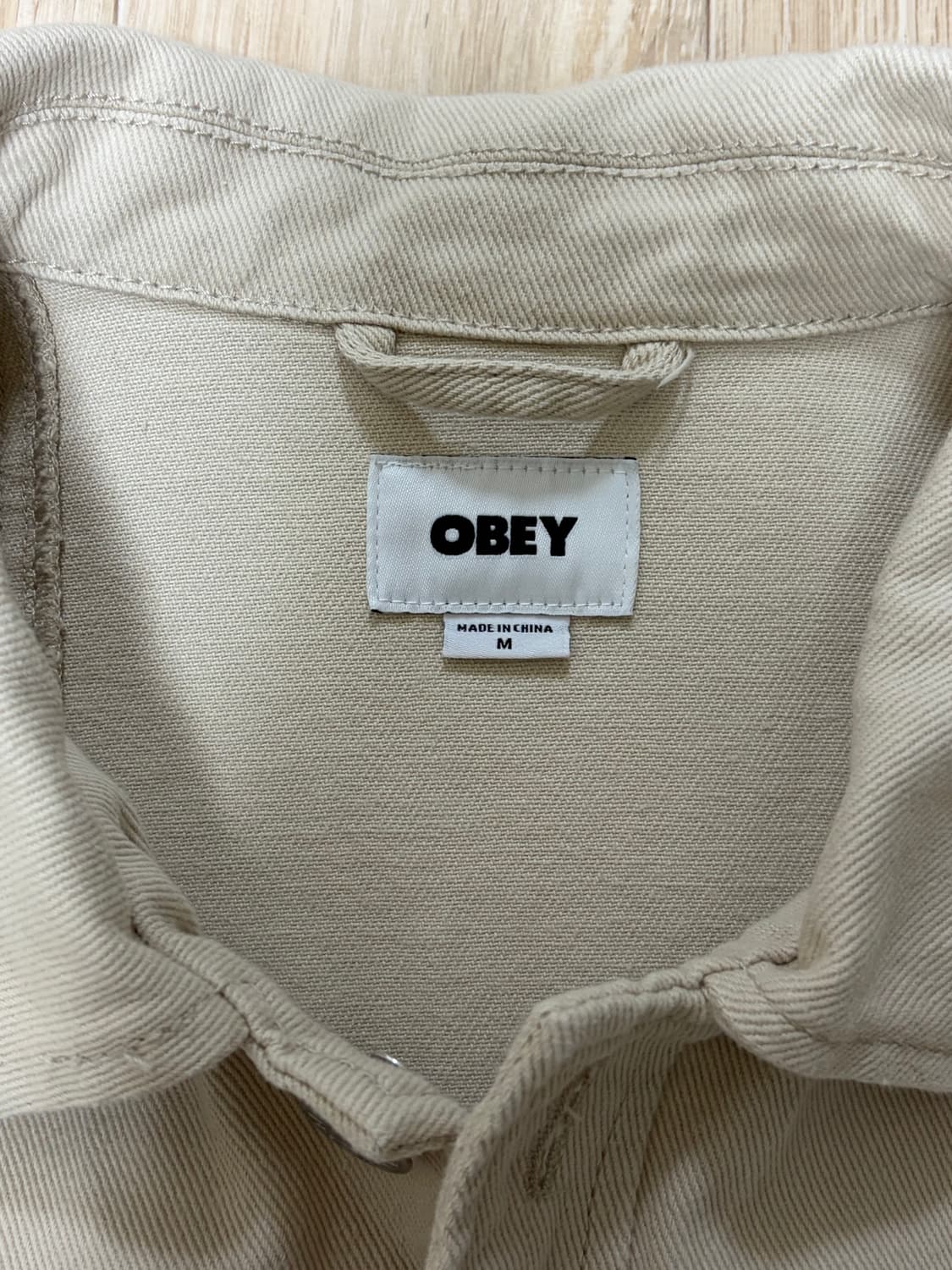OBEY 베이지색 크롭 자켓 M 상품이미지4