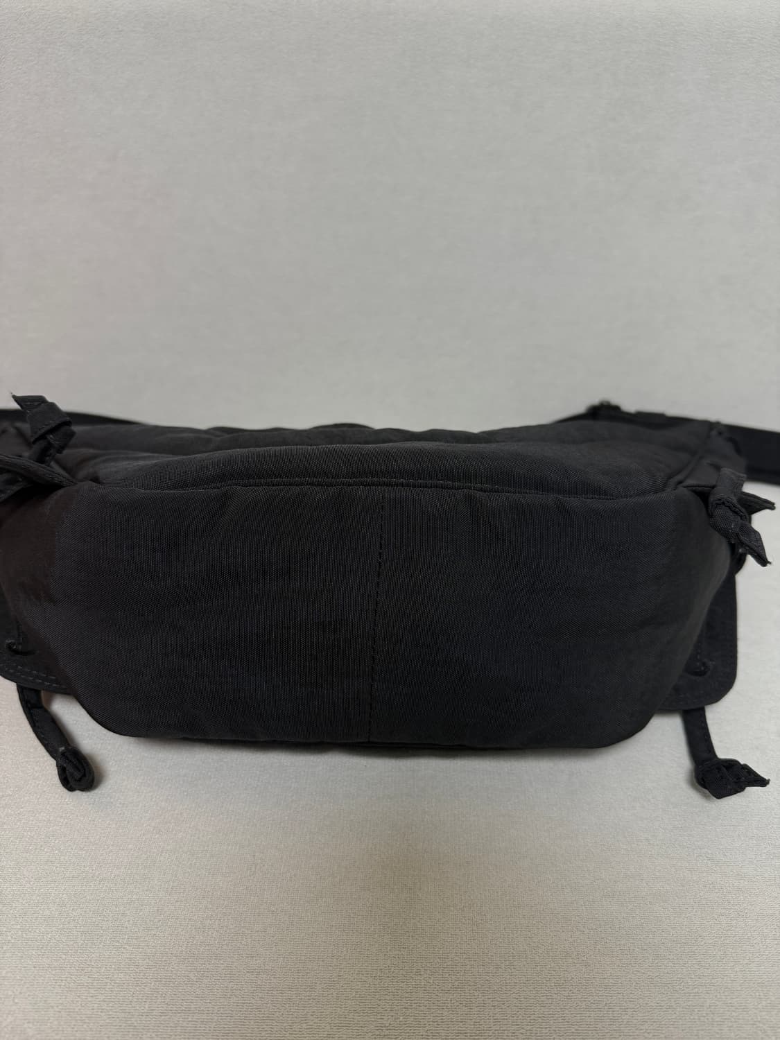 르메르 소프트 게임백 스몰 블랙 상품이미지4