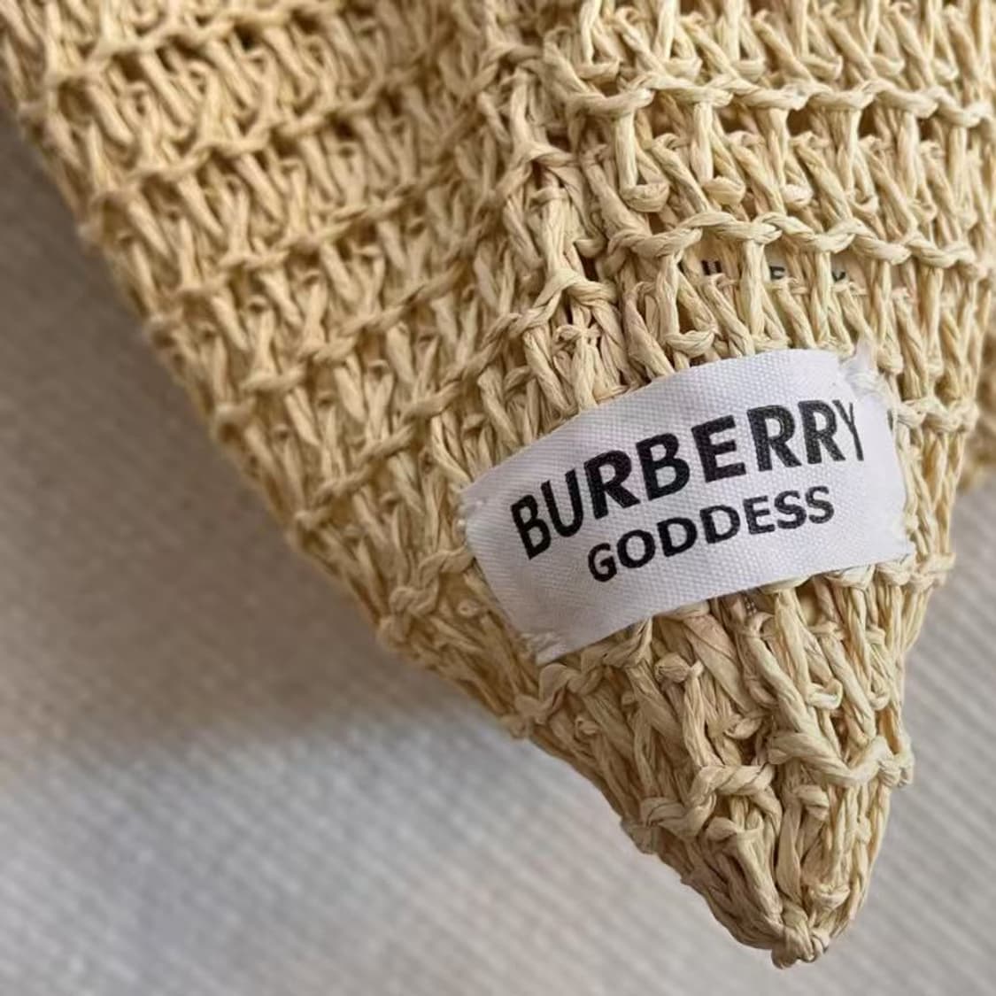 버버리 가디스 라탄 에코백 숄더백 상품이미지4