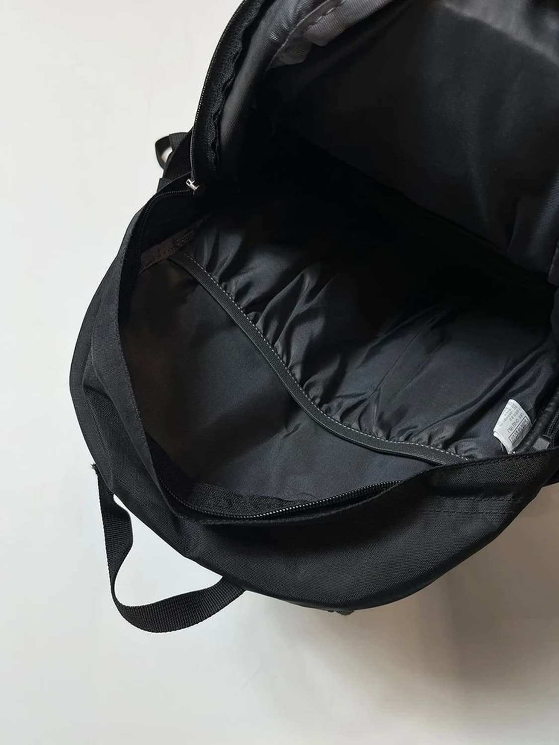 노스페이스 18L 미니샷 로고 시그니처 백팩 Q1342 상품이미지7