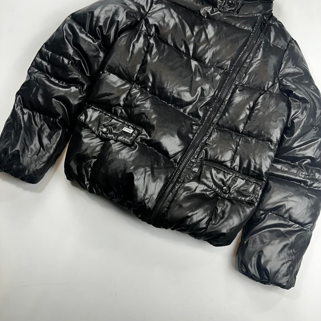 리바이스 데니즌 블랙 유광 패딩 상품이미지4