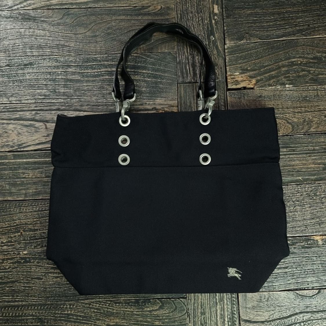 [버버리] 블루라벨 Y2K 빈티지 로고 자수 아일렛 숄더백 P01588 상품이미지2