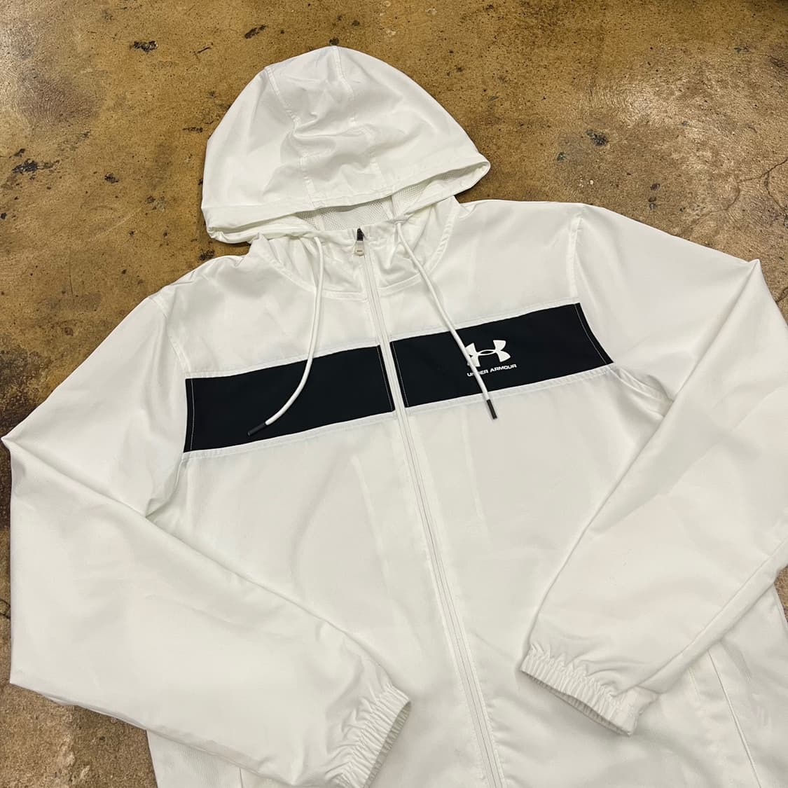[정품/L] 언더아머 화이트 후드 바람막이 자켓 b14 상품이미지1