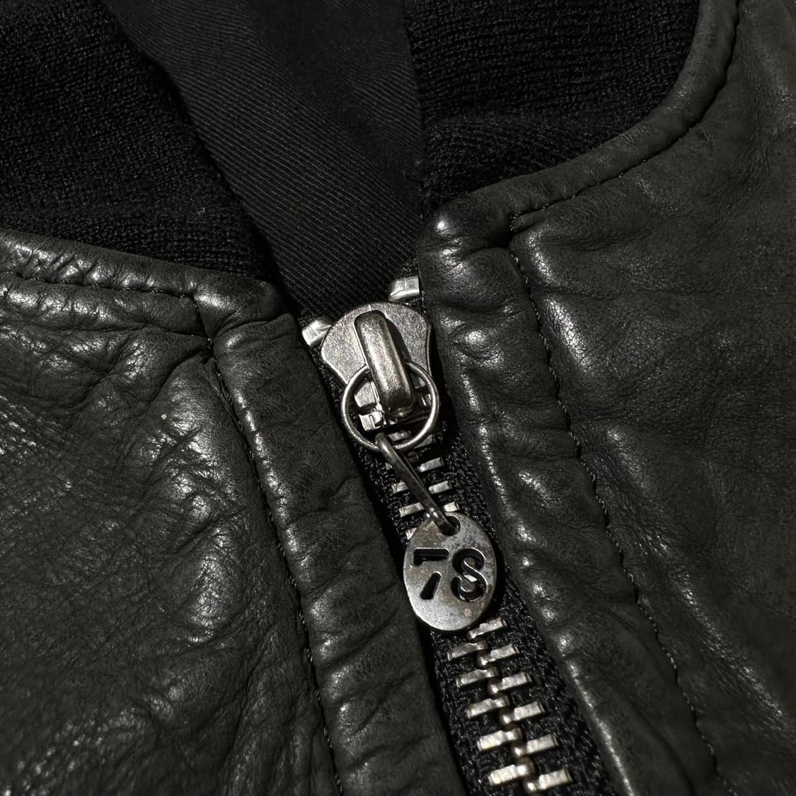 디젤 00’s Y2K 카프 레더 봄버 블루종 자켓 올리브 그린 상품이미지6