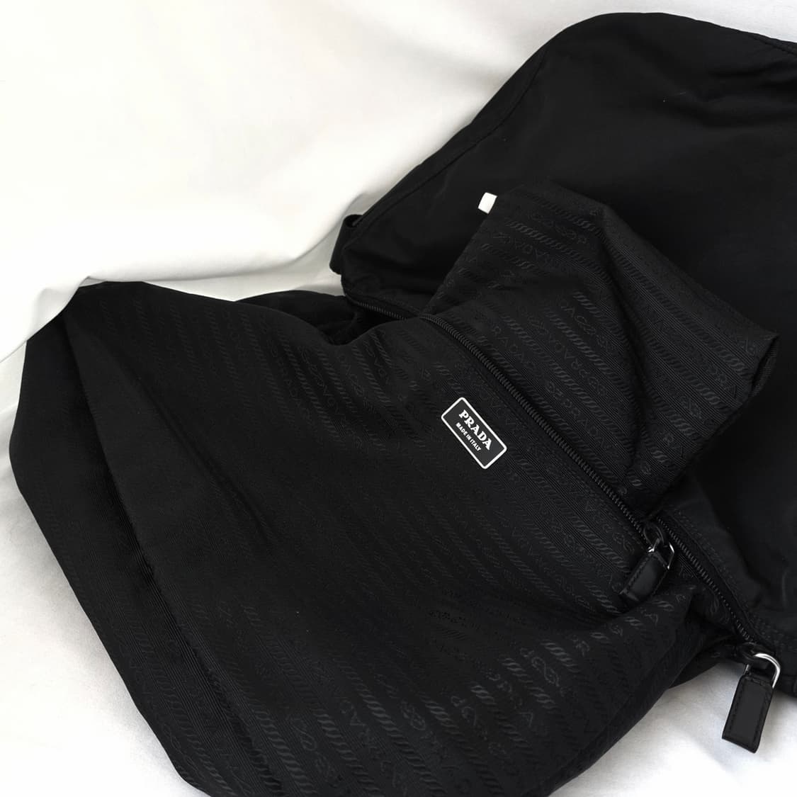 [정품 PRADA] 프라다 투포켓 지퍼 나일론 메신저백 크로스백 라지 상품이미지9