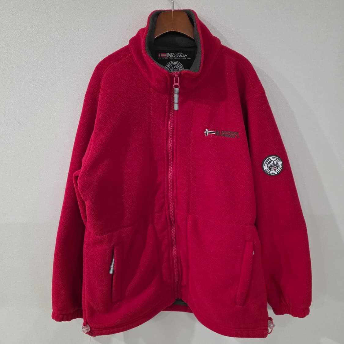 아웃도어 노르웨이 남성 플리스 자켓 레드 상품이미지1