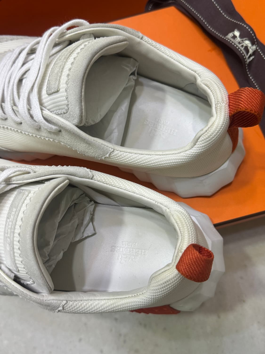 [41] 에르메스 바운싱 스니커즈 오렌지 화이트 상품이미지7