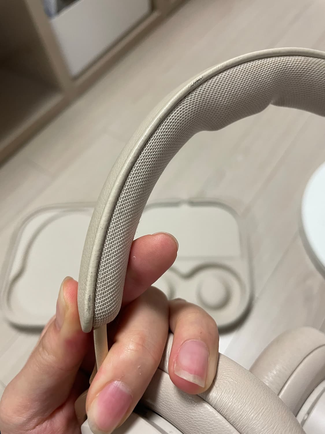 뱅앤올룹슨 베오플레이 HX 블루투스 무선 헤드폰 샌드 골드 상품이미지6