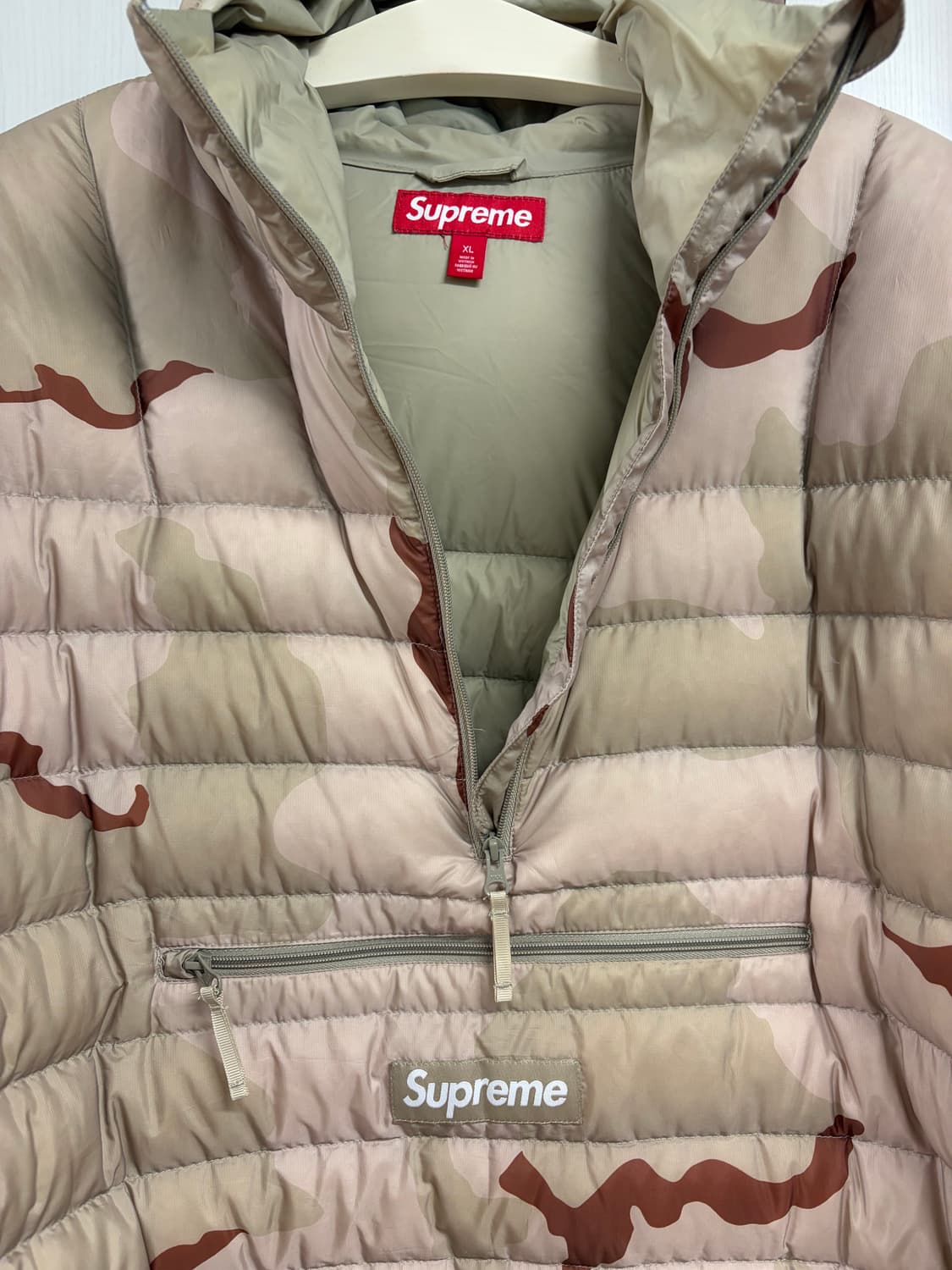 [XL] 슈프림 마이크로 다운 하프 집 후드 풀오버 데저트 카모 팜니다. 상품이미지3