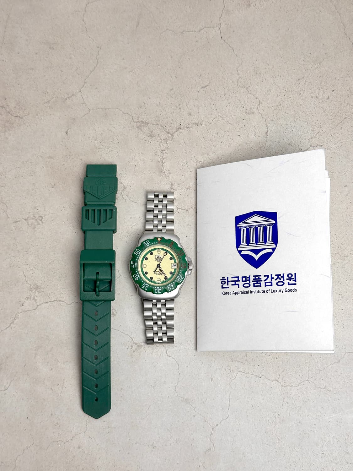 태그호이어 포뮬러 1 그린 원판 쿼츠 워치 상품이미지1