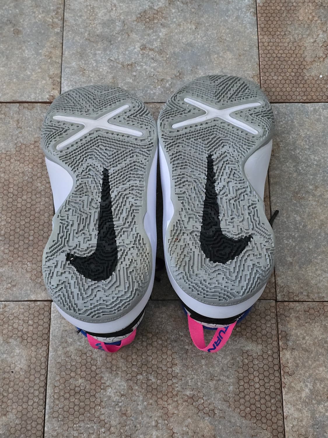 (235)나이키 스페이스잼 팀 허슬 d10 se  상품이미지9