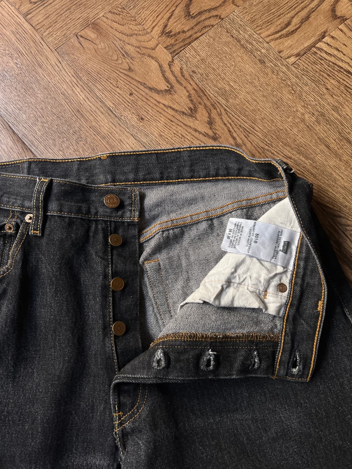 [34]리바이스 501XX 워시드 흑청 데님 팬츠 상품이미지3