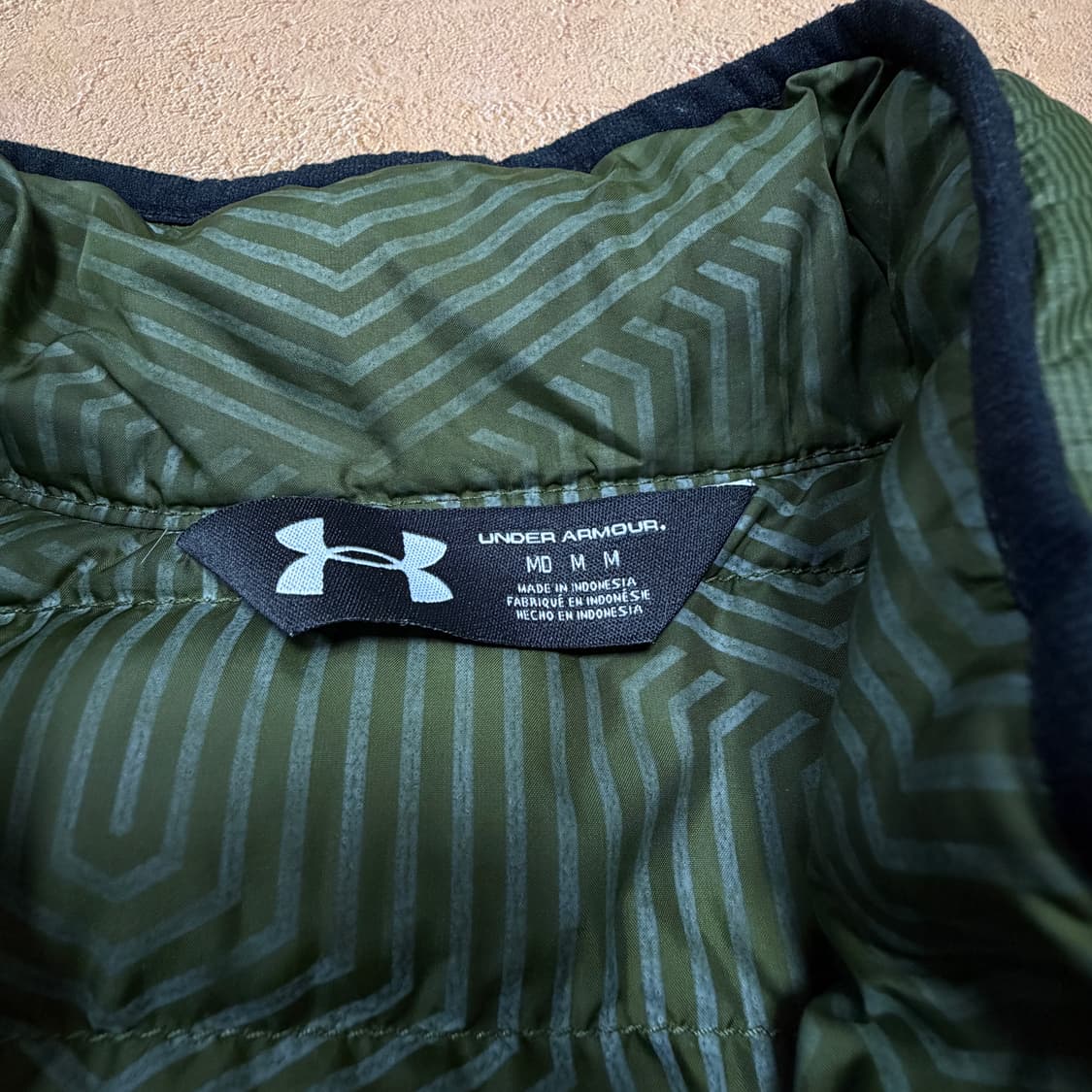 언더아머 골드기어 경량 패딩 베스트 상품이미지3