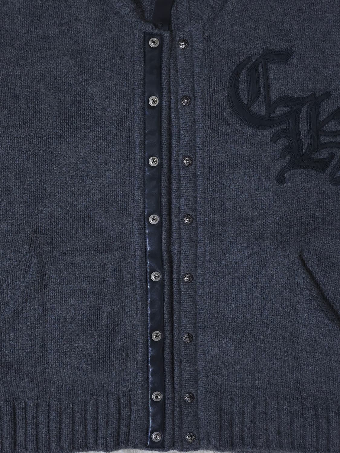 [L] 크롬하츠 CH 레더패치 캐시미어 가디건 그레이 상품이미지4