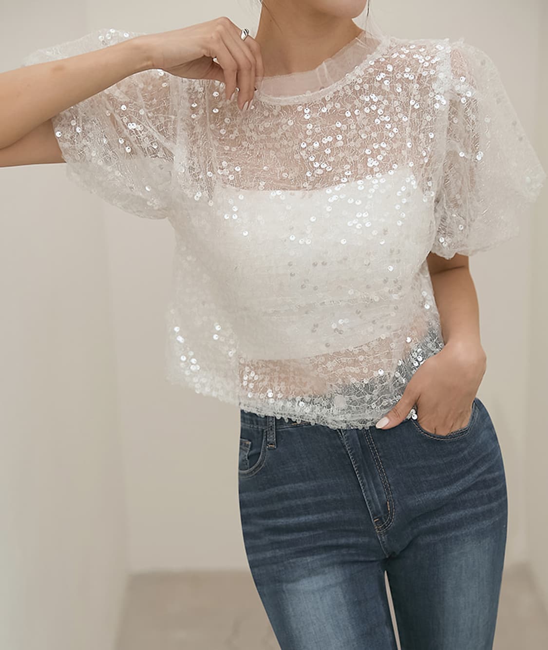 화이트 스팽글 시스루 퍼프 블라우스 55~66 상품이미지1