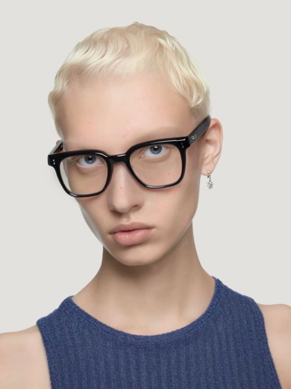 젠틀몬스터 칼(Karl) 01 블랙 상품이미지1