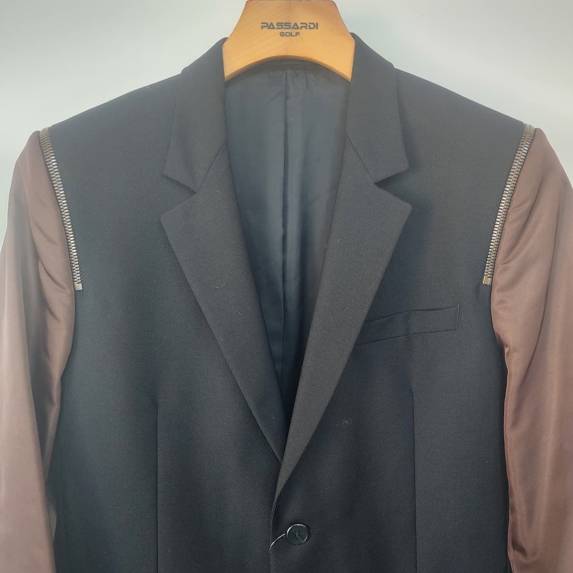 지방시 어깨지퍼 블랙 배색 자켓 상품이미지2