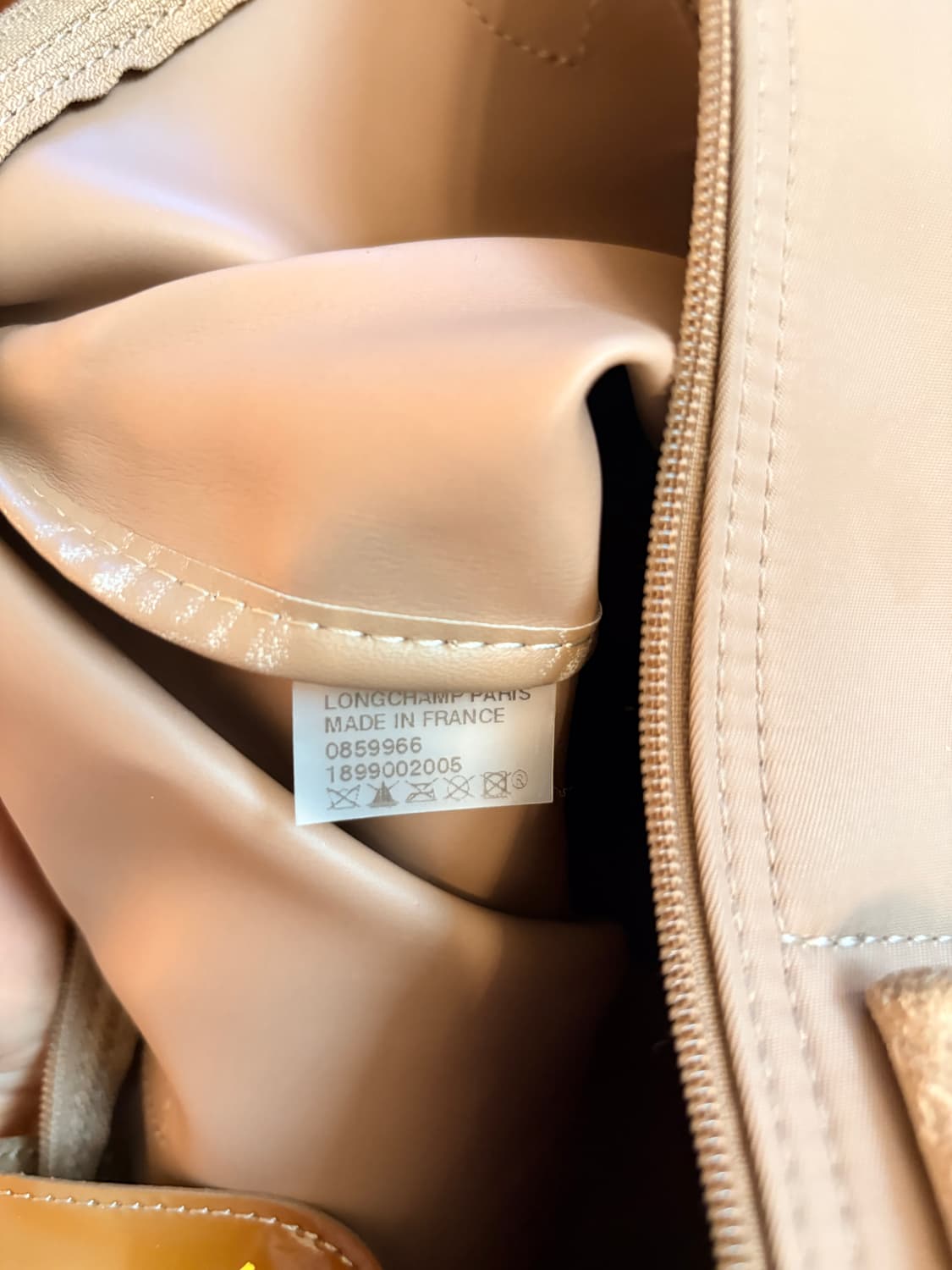 Longchamp 롱샴 베이지 에나멜 숄더백 상품이미지8