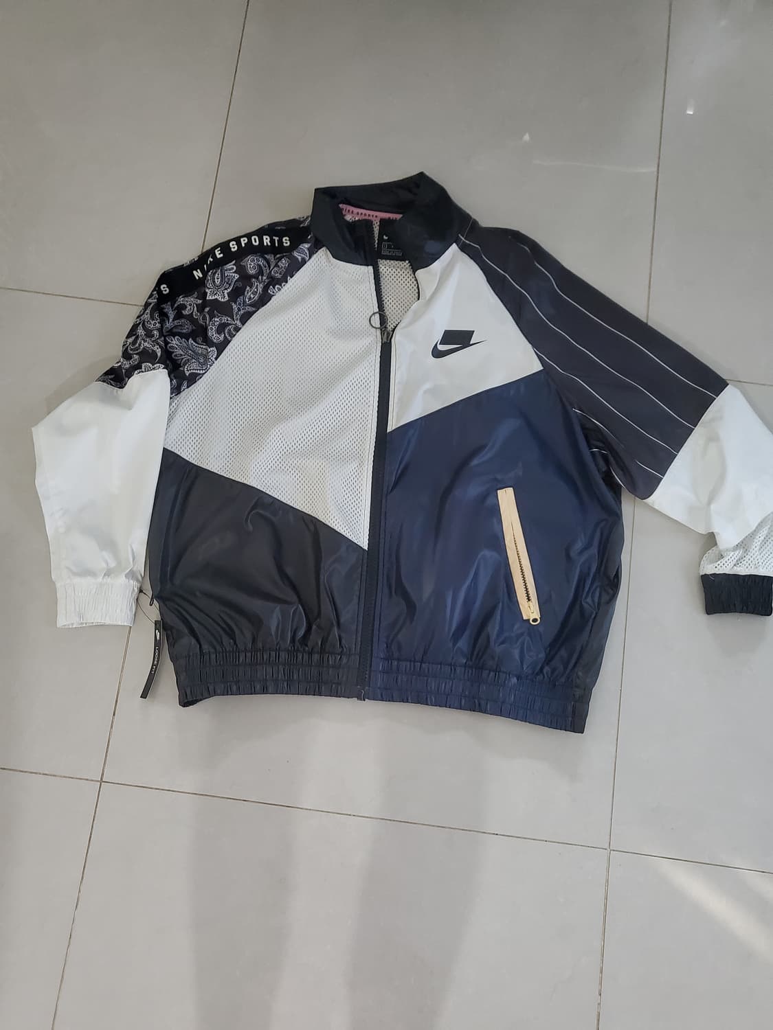 나이키 우븐 바람막이 판매합니다. 상품이미지1