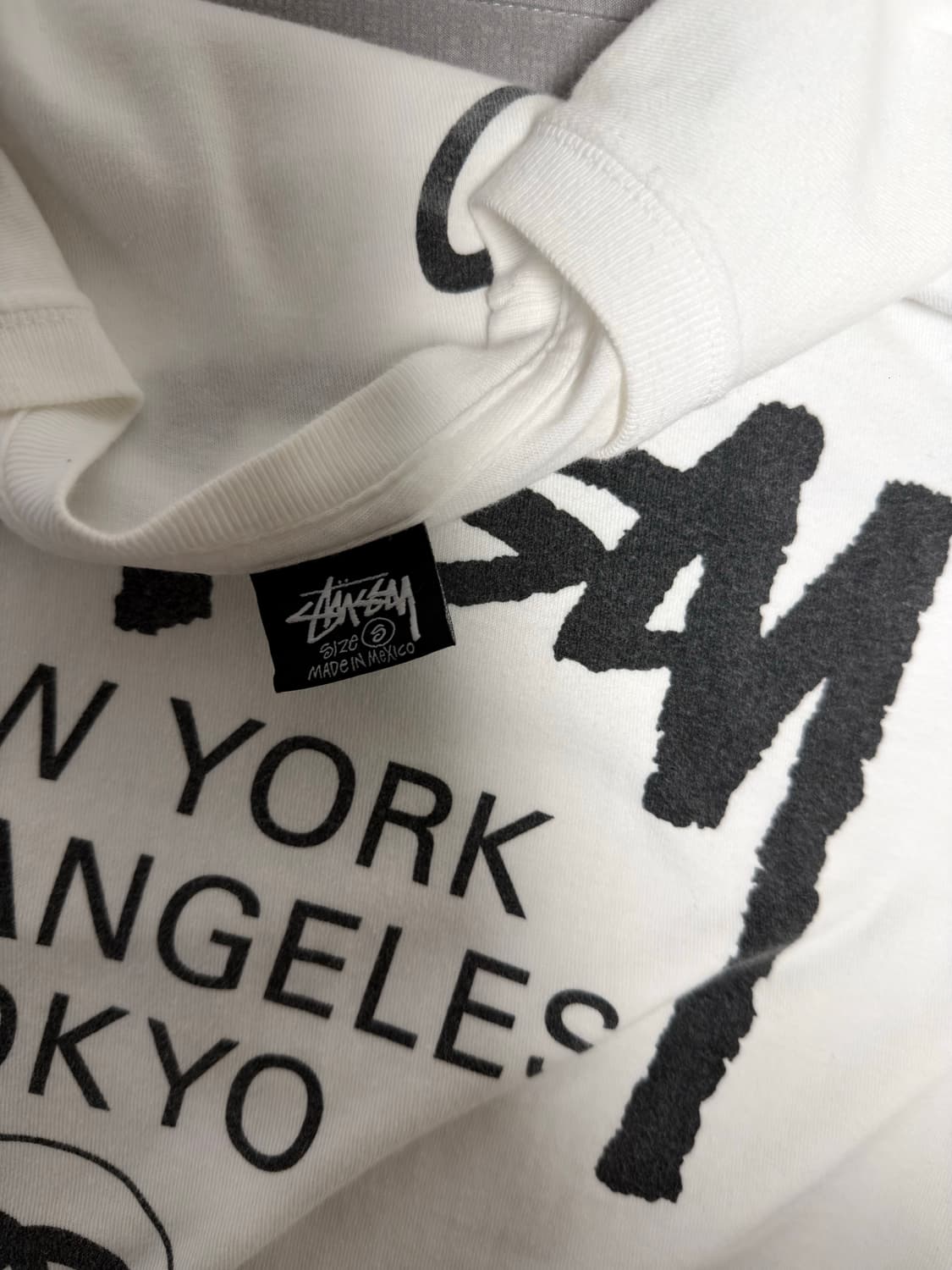 [S] 스투시 월드투어 티셔츠 화이트 상품이미지4