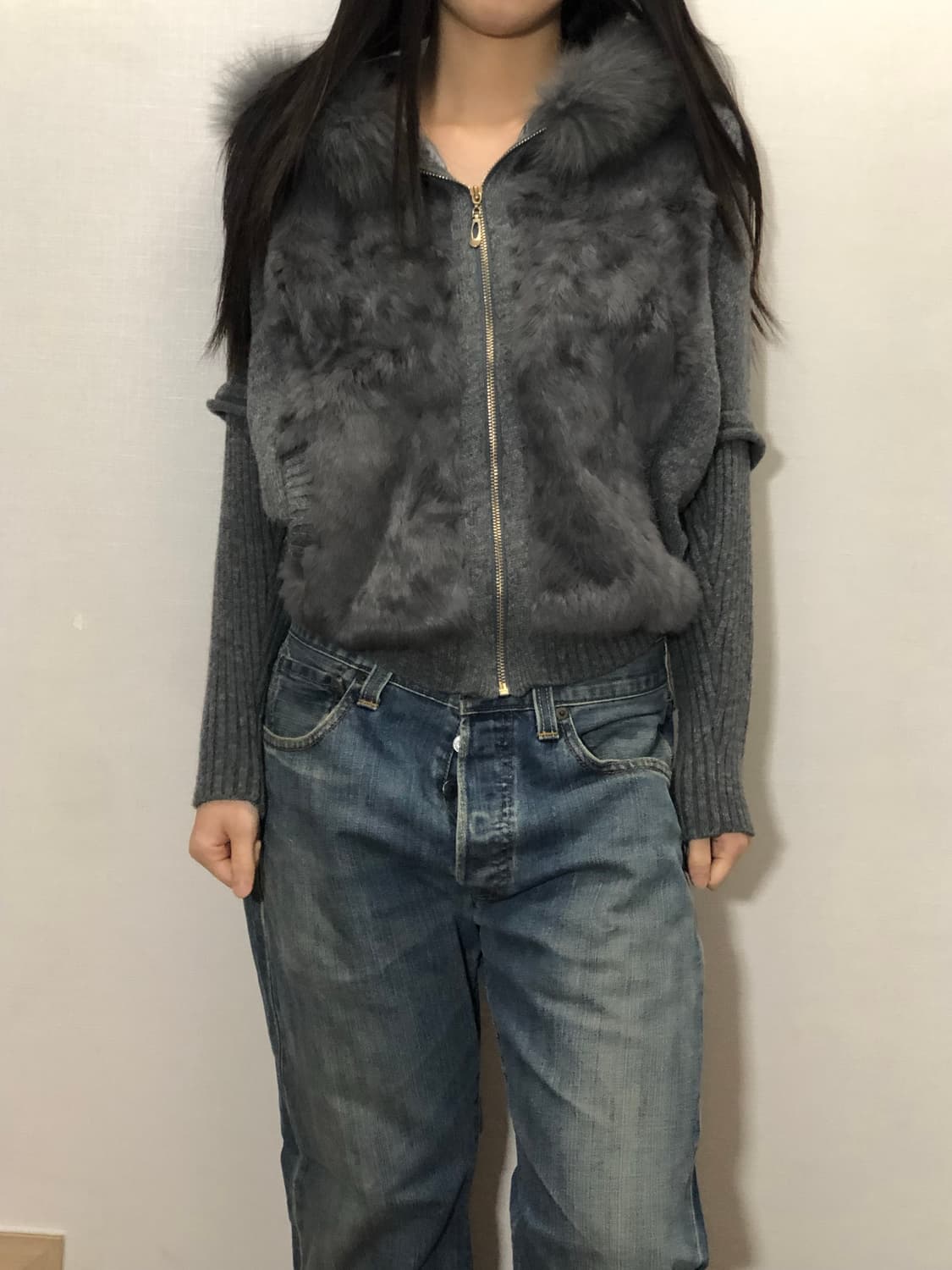 빈티지 그레이 퍼 니트 집업 상품이미지1