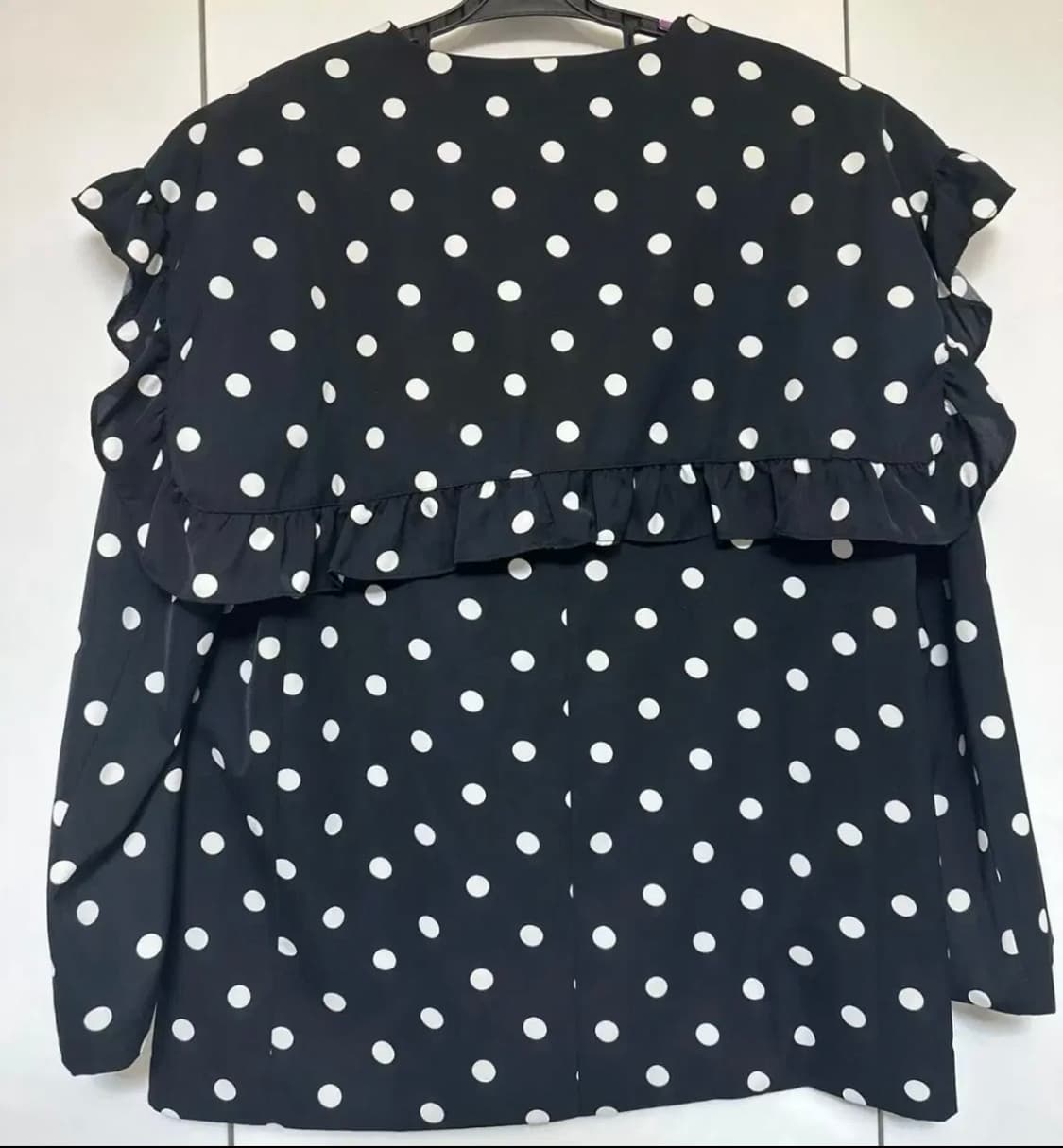 EVO 블랙 도트 프릴 자켓 상품이미지4