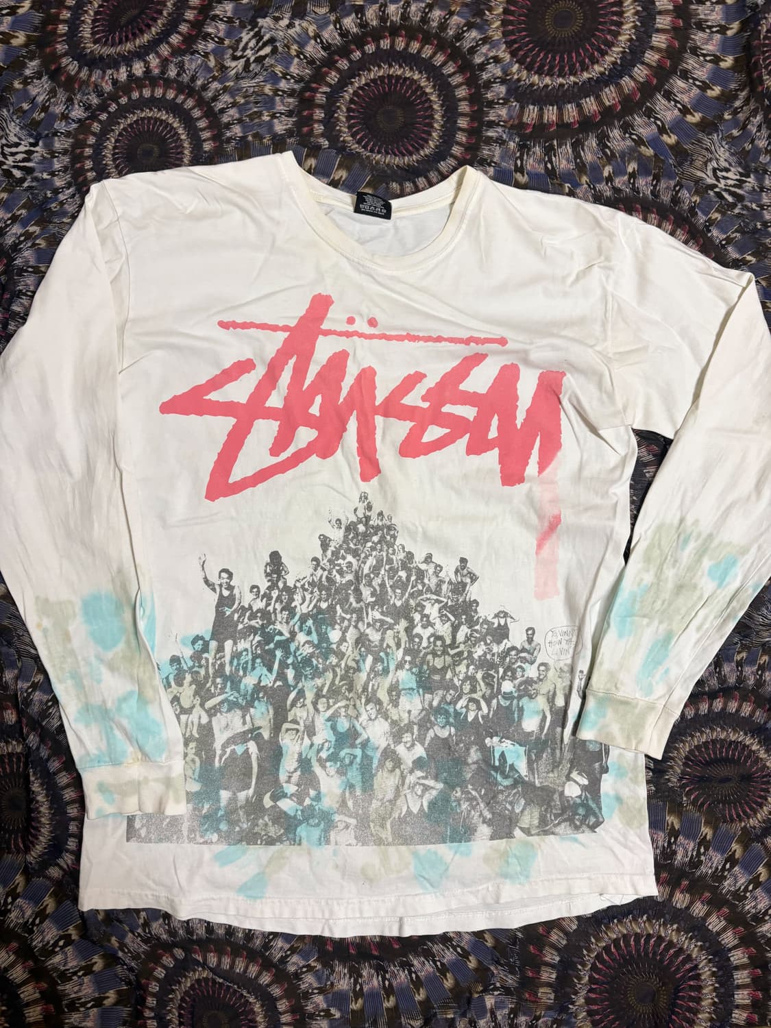 키드밀리 착용 스투시 비치몹 롱슬리브 상품이미지1