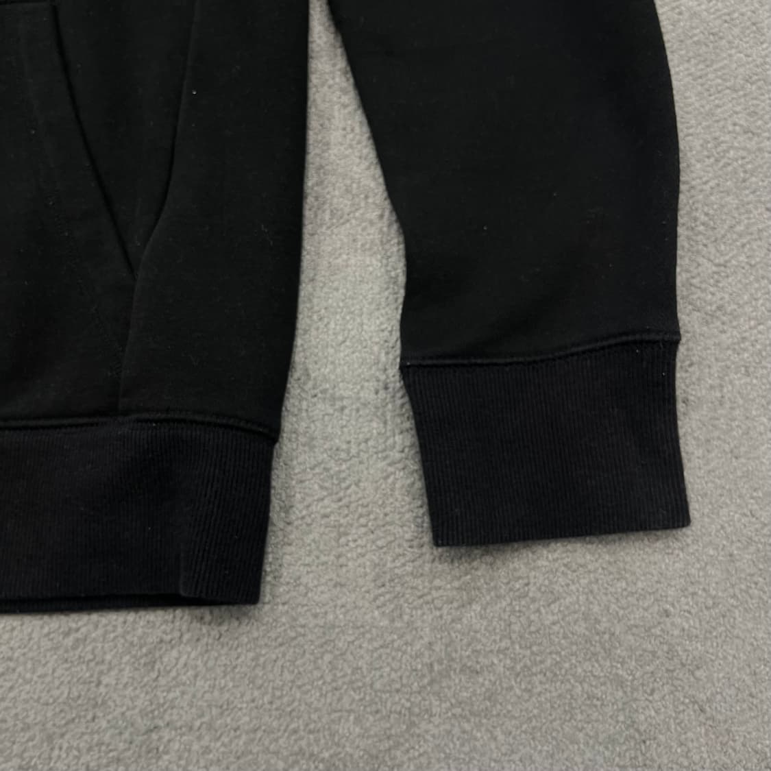 95 아디다스 블랙 로고 후드티 상품이미지4