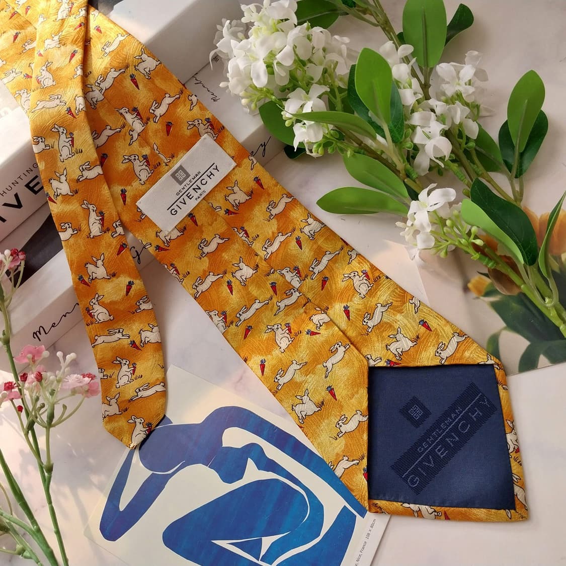 지방시 실크 옐로우 토끼 패턴 넥타이 9.7cm A+등급 K1828
 상품이미지5