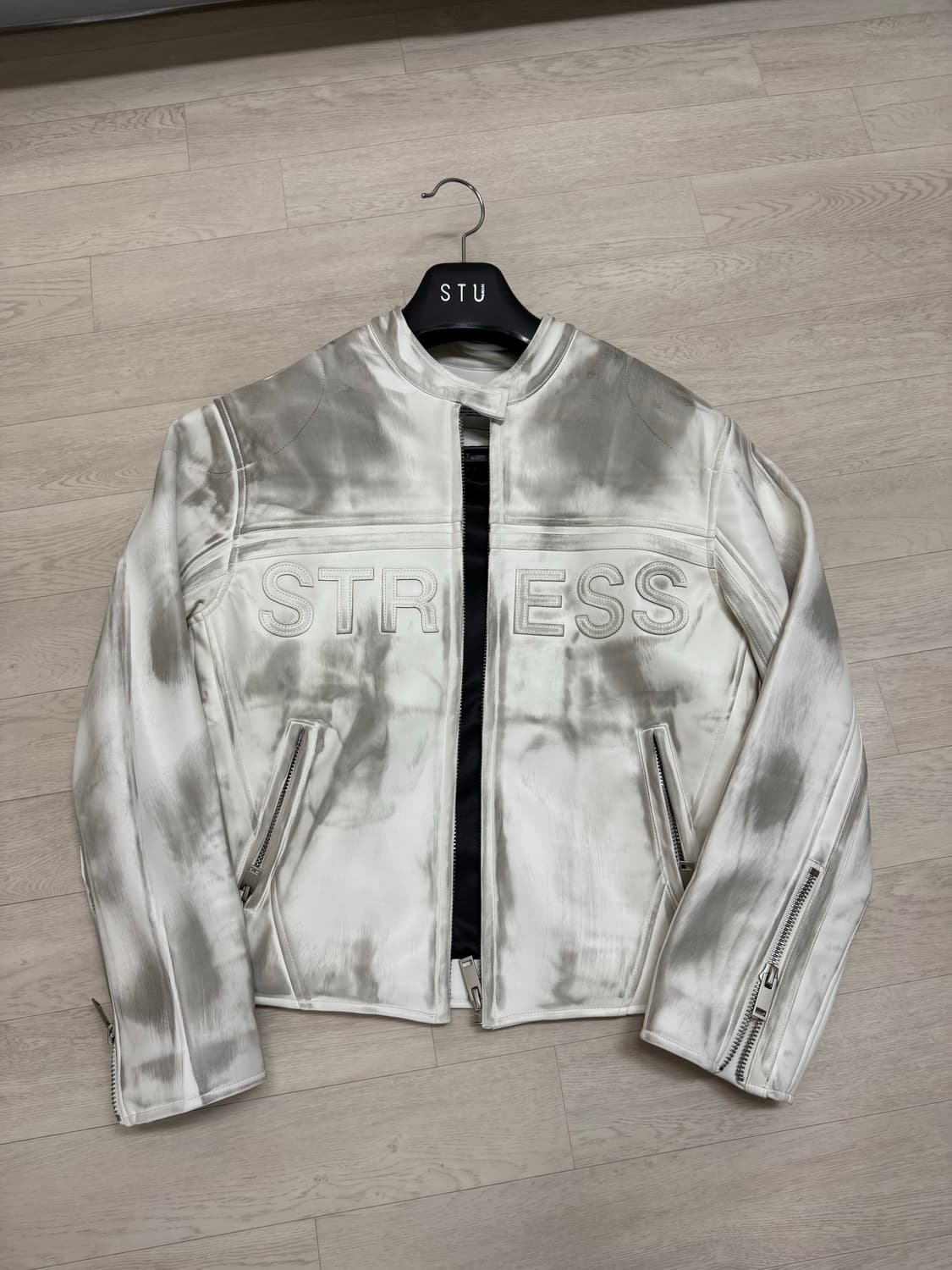 민타임 화이트 레더 자켓 상품이미지1