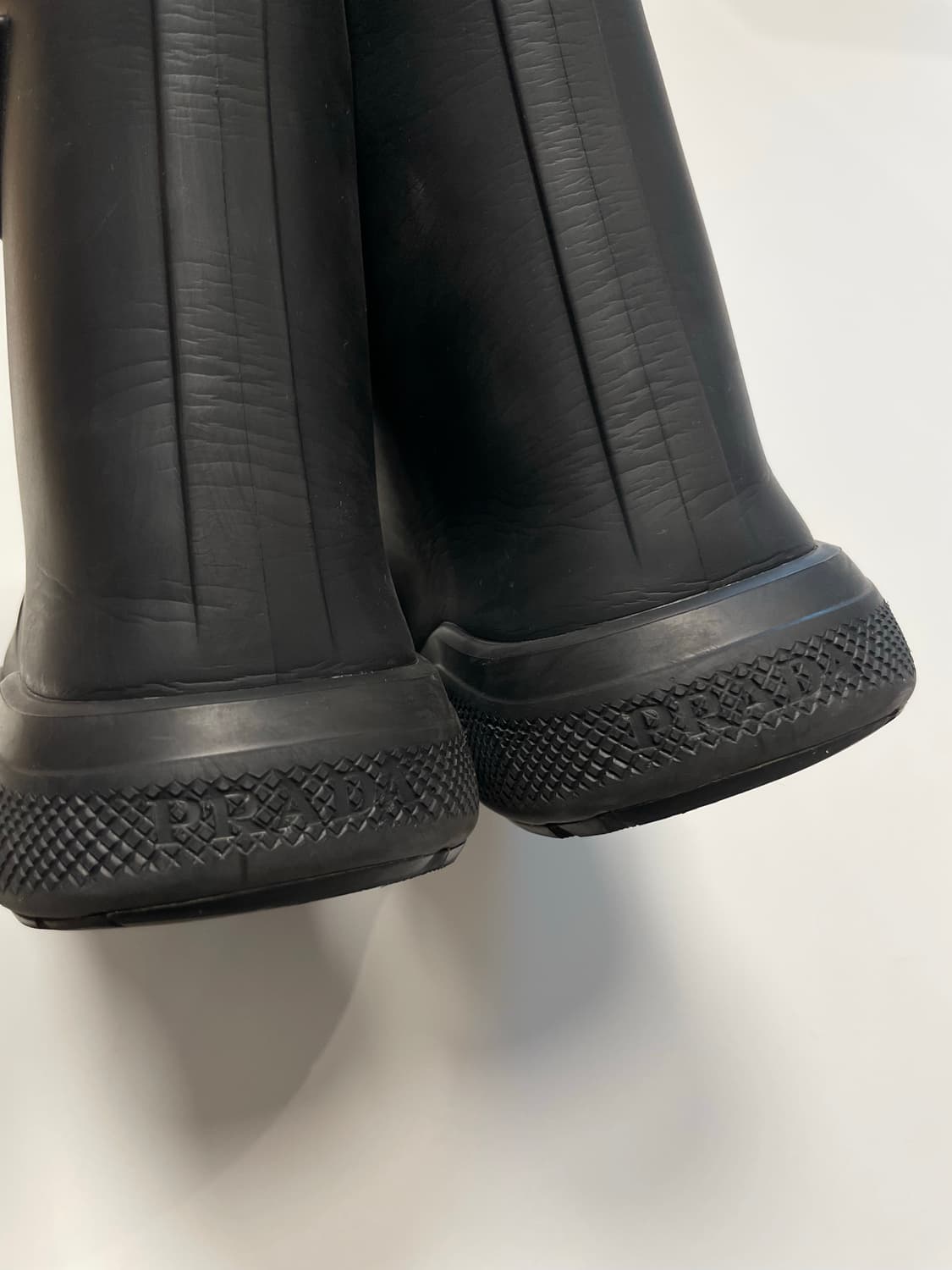 프라다 레인부츠 블랙 7사이즈 판매 상품이미지4