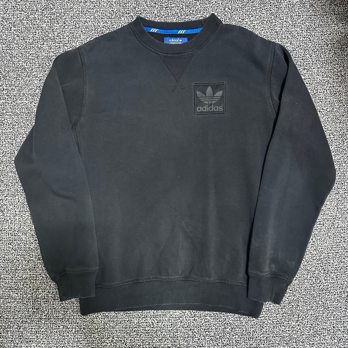 (90) 아디다스 블랙 트레포일 맨투맨 티셔츠 상품이미지1