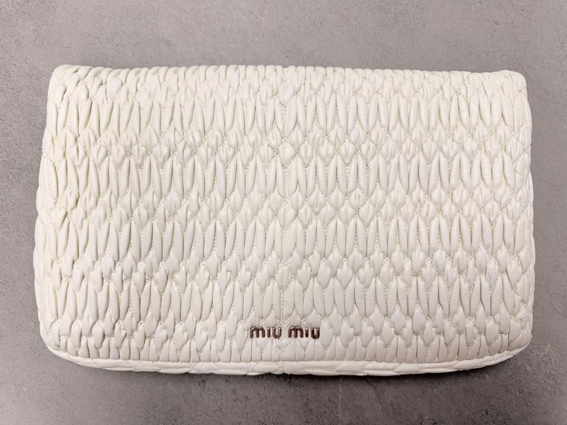 [정품] 미우미우 크리스탈 가죽백 라지 상품이미지8