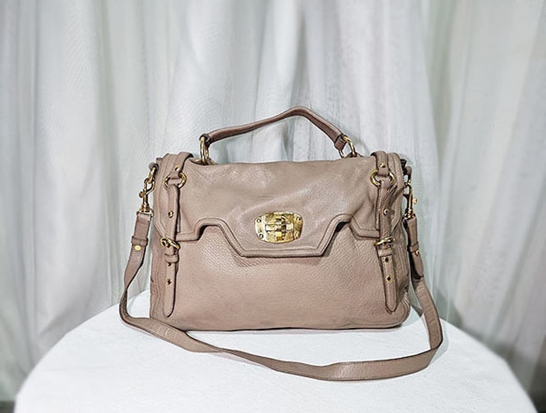 미우미우 사첼 상품이미지1