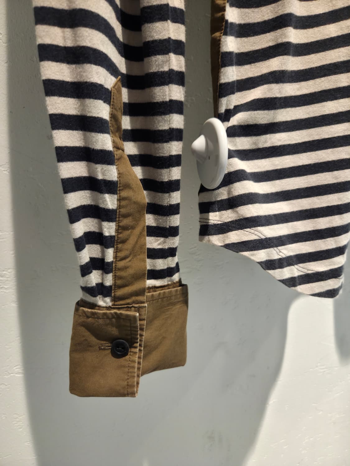 비비안웨스트우드 카키배색 스트라이프 롱슬리브💯 상품이미지4