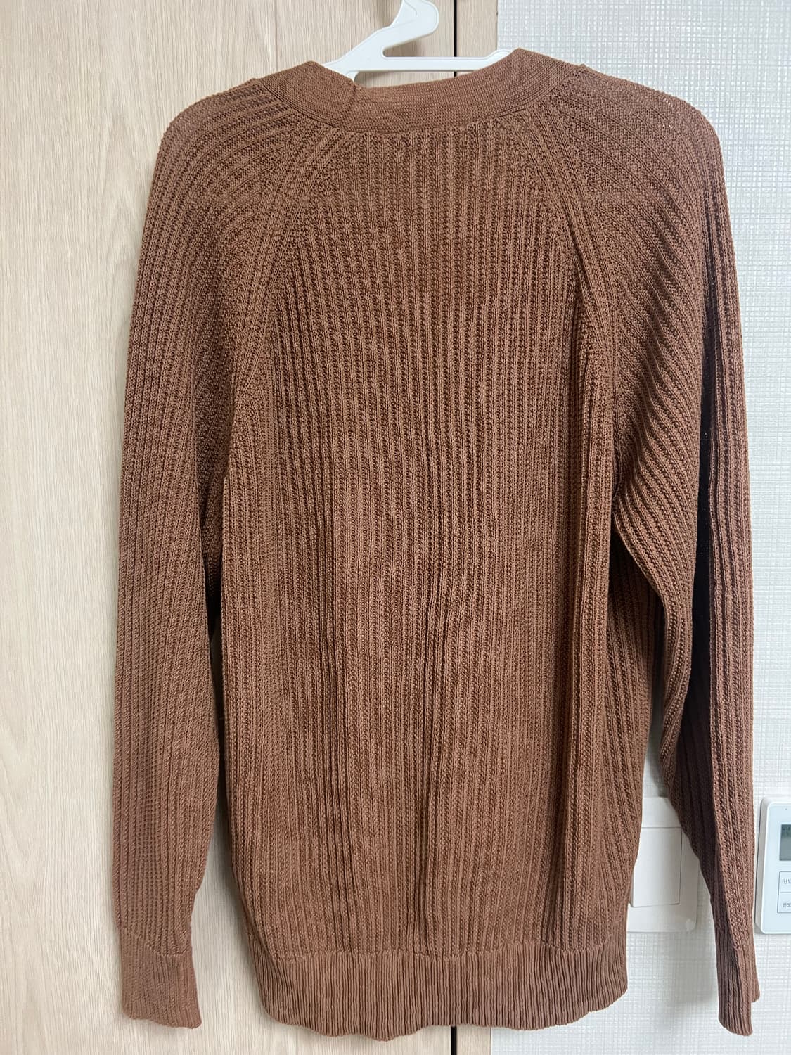 유니클로U/레글런 V넥 가디건 브라운/L 상품이미지2