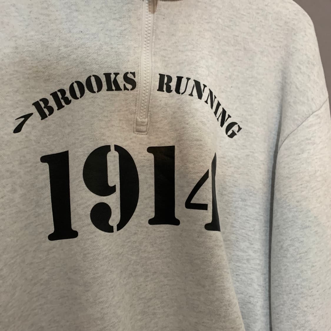 XL BROOKS 브룩스 1914 로고 반집업 맨투맨 상품이미지5