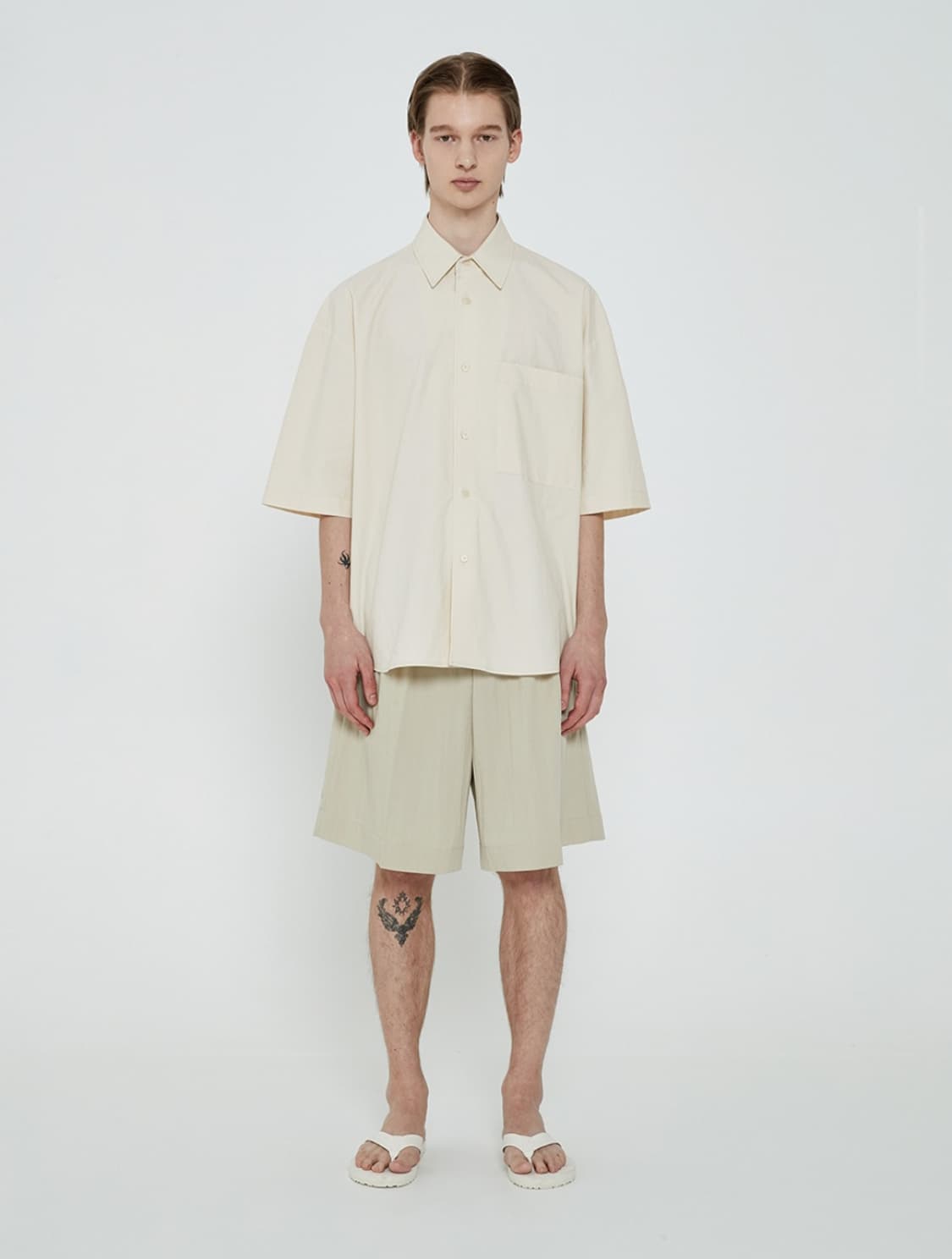 아르반 Areuban 오버핏 하프 셔츠_라이트 베이지 M사이즈 상품이미지2