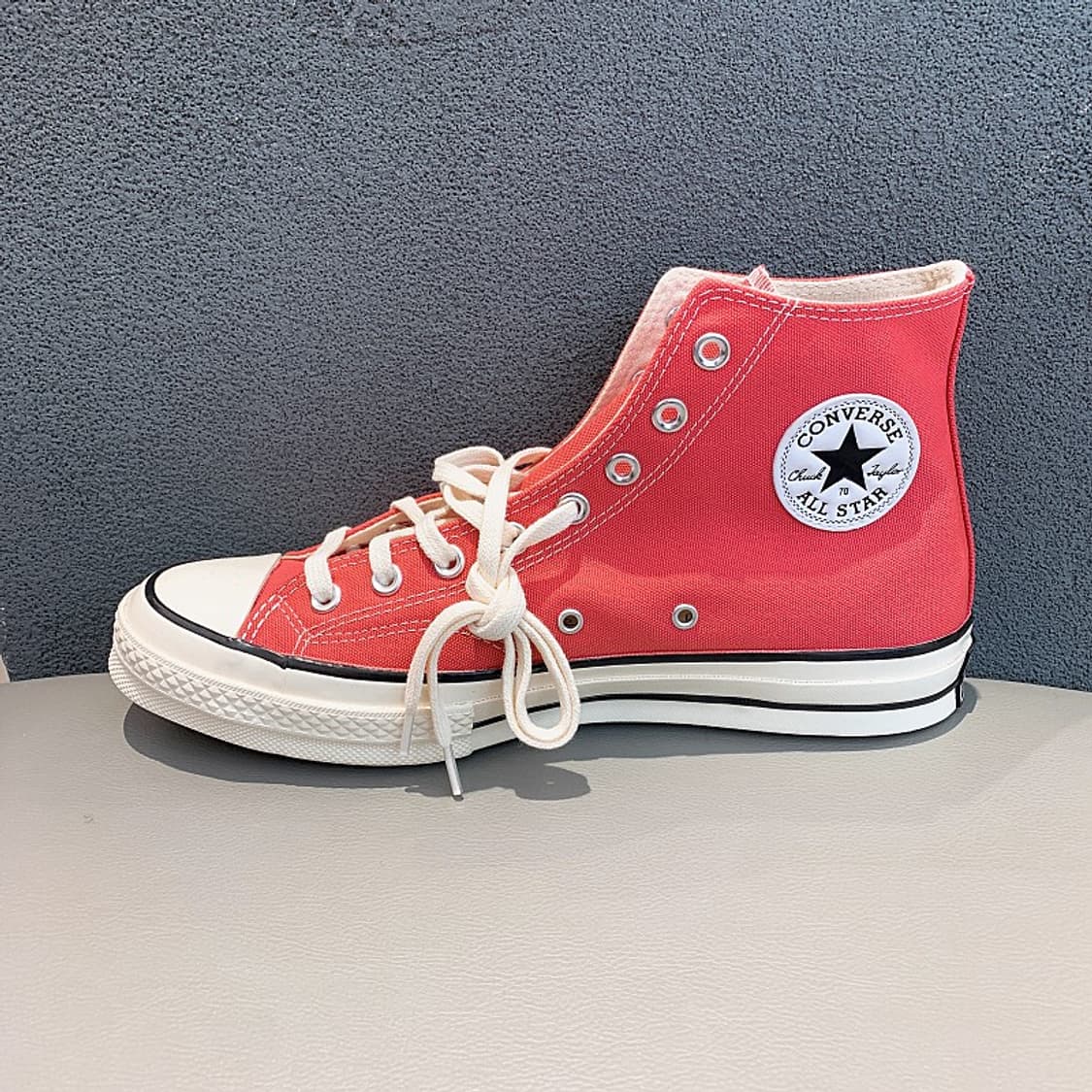 컨버스 남녀공용 연핑크 척 70 하이탑 스니커즈 상품이미지3