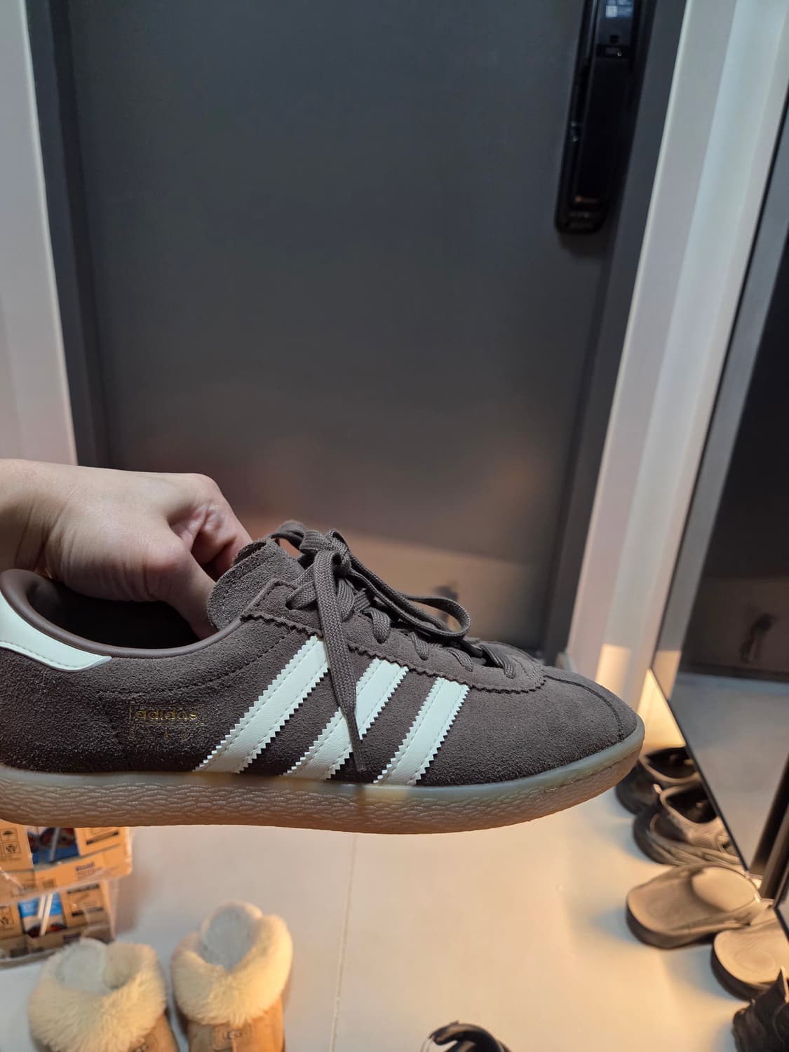 아디다스 슈타트 어스 스트라타 255사이즈 상품이미지1